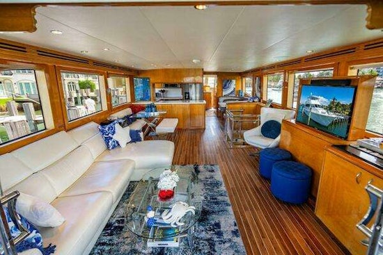 Hatteras Cockpit MY Yacht For Sale