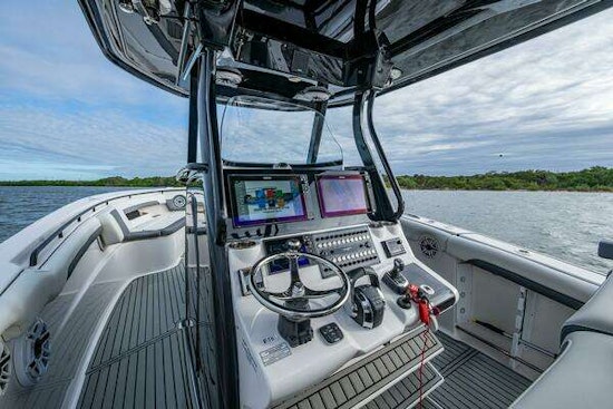 Tidewater 320 CC Yacht For Sale