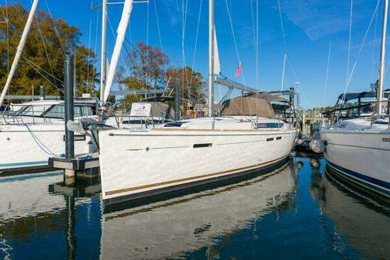 Jeanneau 439 Yacht For Sale