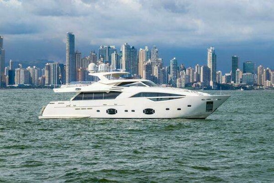 Custom Line 100 Yacht For Sale