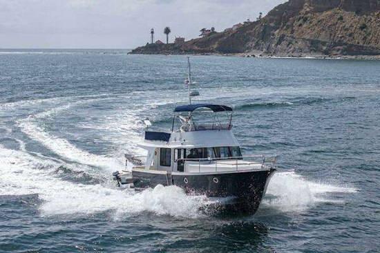 Beneteau Swift Trawler 34 Yacht For Sale