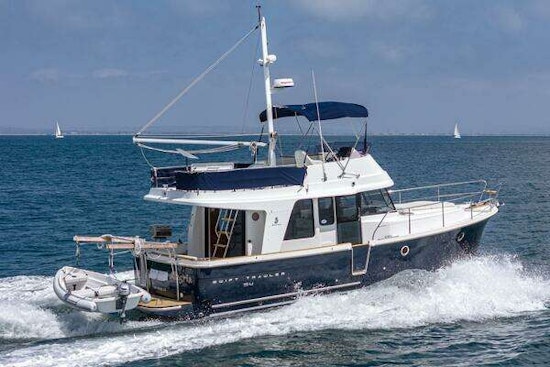 Beneteau Swift Trawler 34 Yacht For Sale