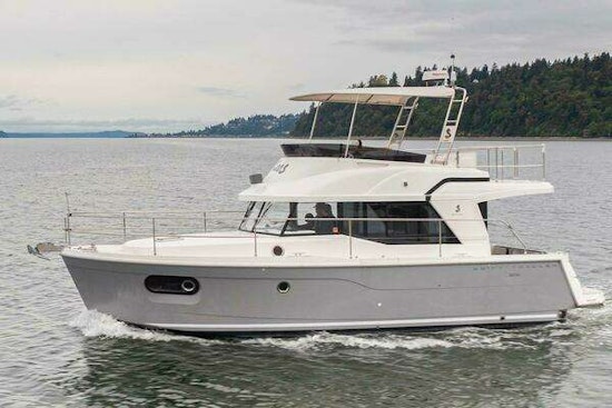 Beneteau Swift Trawler 35 Yacht For Sale
