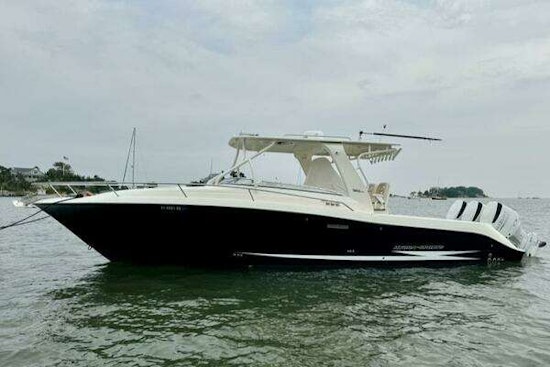 Hydra-Sports 3500 VX Vector Express Yacht For Sale
