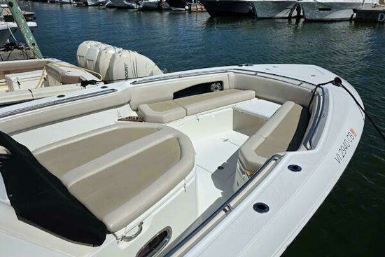 Boston Whaler 360 Outrage Yacht For Sale