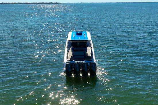 Nor-Tech 390 Sport Center Console Yacht For Sale