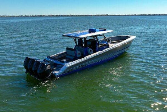 Nor-Tech 390 Sport Center Console Yacht For Sale