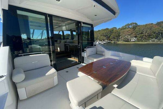 Tiara Yachts C53 Coupe Yacht For Sale