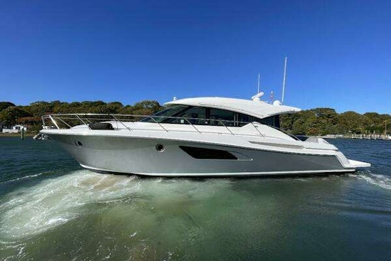 Tiara Yachts C53 Coupe Yacht For Sale