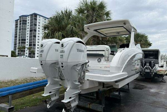 Regal 33 OBX Yacht For Sale