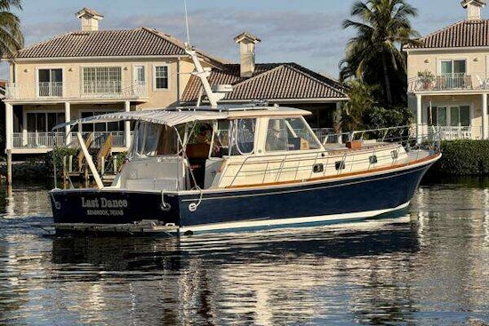 Grand Banks 49 Eastbay HX Yacht For Sale