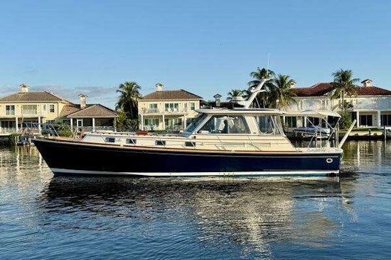 Grand Banks 49 Eastbay HX Yacht For Sale