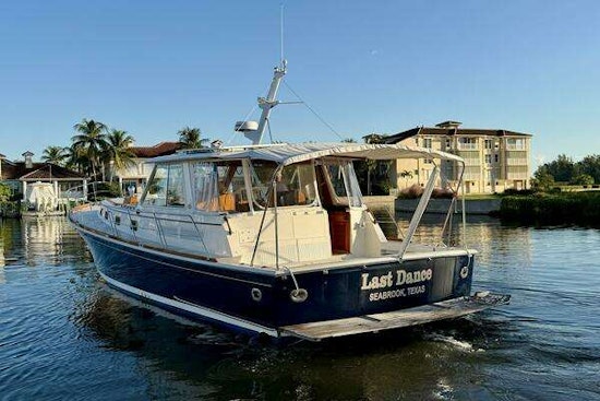 Grand Banks 49 Eastbay HX Yacht For Sale