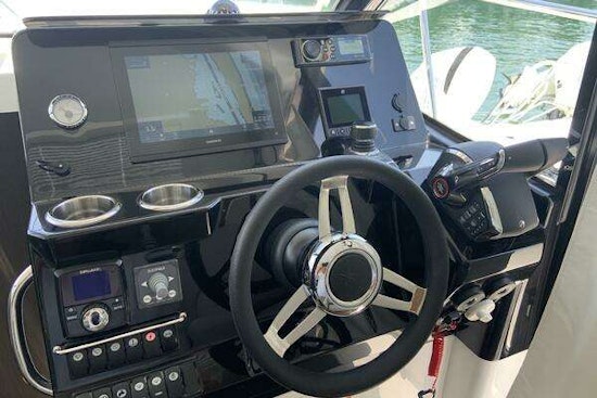 Jeanneau NC 1095 Coupe Yacht For Sale