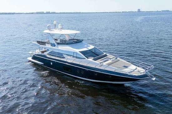 Azimut 66 Flybridge Yacht For Sale
