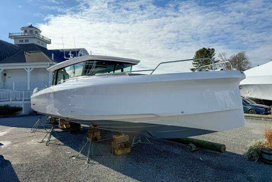 Axopar 45 XC Cross Cabin Yacht For Sale