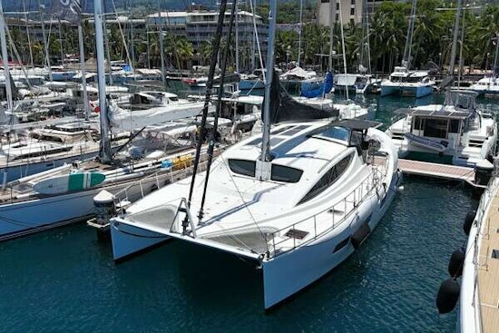 Xquisite Yachts X5 Yacht For Sale