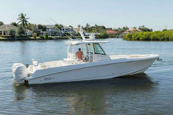 Boston Whaler 350 Outrage Yacht For Sale