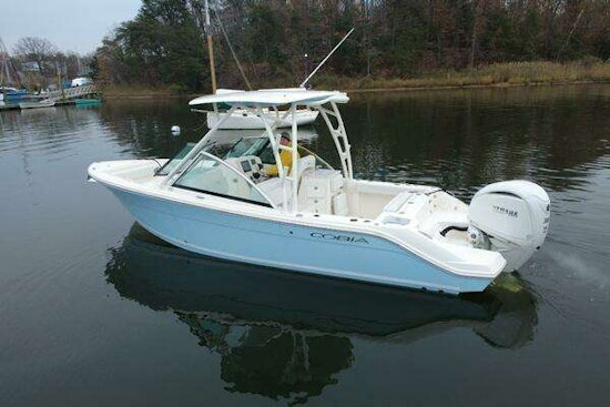 Cobia 240 DC Yacht For Sale
