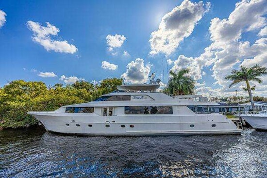 Westport 112 Yacht For Sale