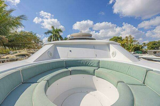 Westport 112 Yacht For Sale