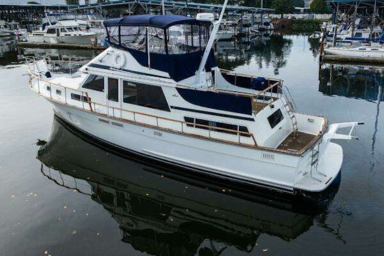 Tollycraft 48 Yacht For Sale