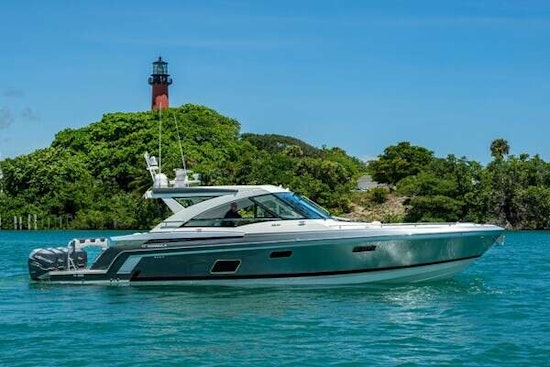 Formula 430 SSC Yacht For Sale