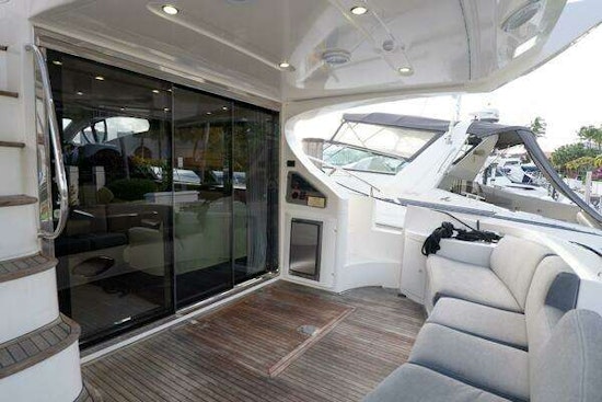 Azimut 50 Flybridge Yacht For Sale