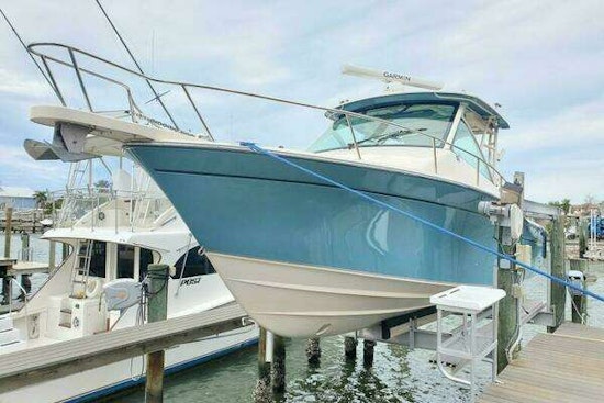 Grady-White 330 Express Yacht For Sale