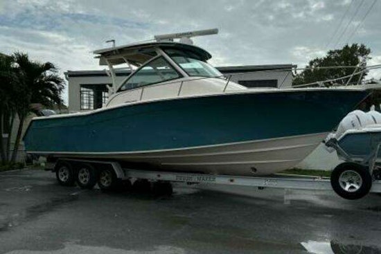 Grady-White 330 Express Yacht For Sale