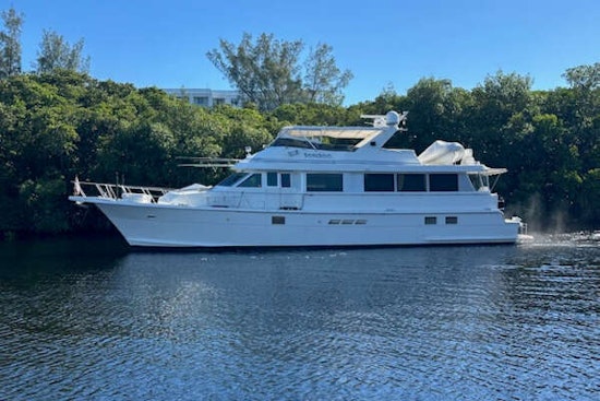 Hatteras 70 Cockpit Yacht For Sale