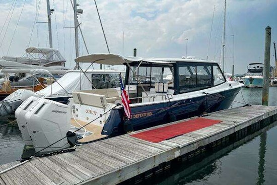 MJM 4 Yacht For Sale