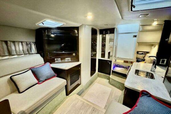 Formula 370 Super Sport Yacht For Sale