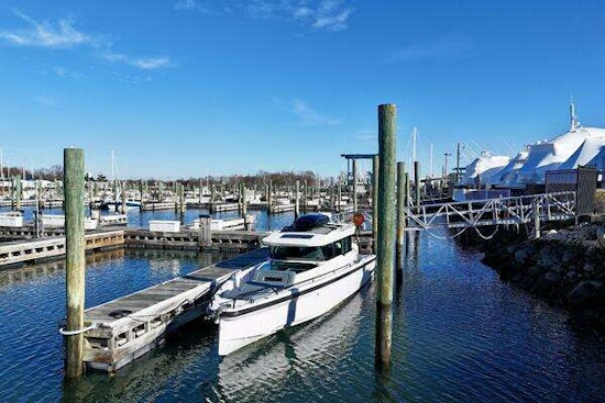 Axopar 37 Cross Cabin Yacht For Sale