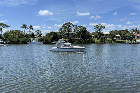 Nimbus Weekender 9 #288 Yacht For Sale