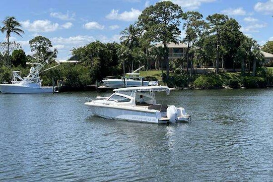 Nimbus Weekender 9 #288 Yacht For Sale