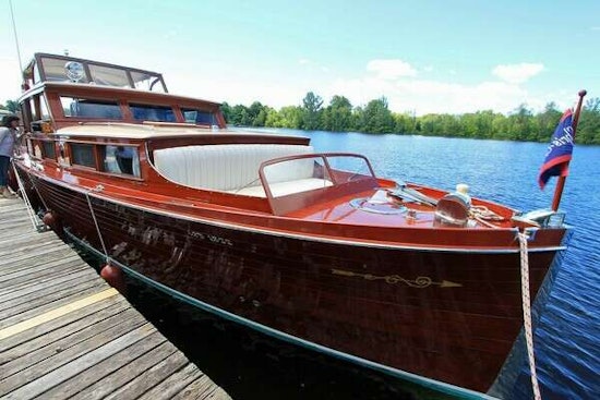 Chris-Craft  Yacht For Sale