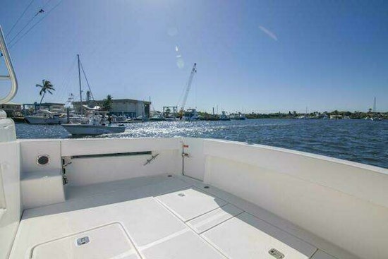 Luhrs 37 Canyon Express Yacht For Sale