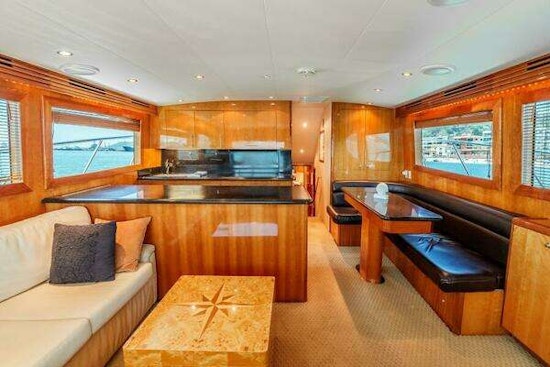 Hatteras 54 Convertible Yacht For Sale