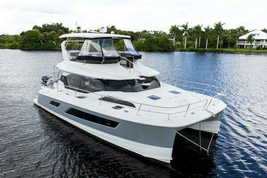 Aquila 44 Yacht For Sale