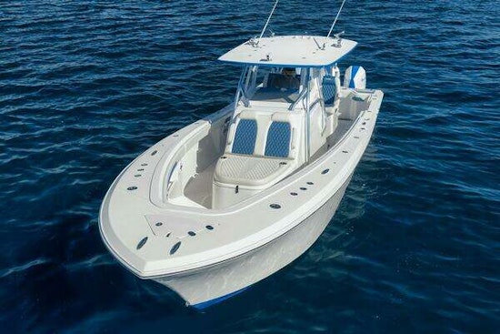 Front Runner 36CC Yacht For Sale
