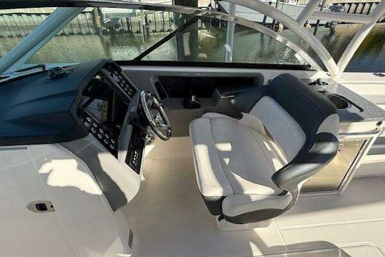 Robalo R317 Yacht For Sale
