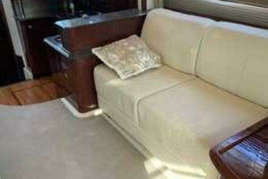 Sea Ray 529 Sedan Bridge Yacht For Sale