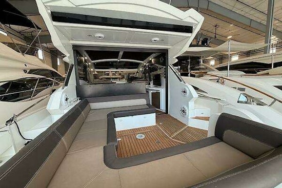 Galeon 485 HTS Yacht For Sale