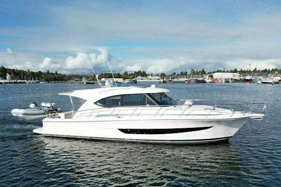 Riviera 395 SUV Yacht For Sale
