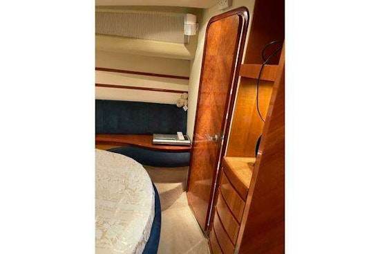 Azimut 46 Flybridge MY Yacht For Sale