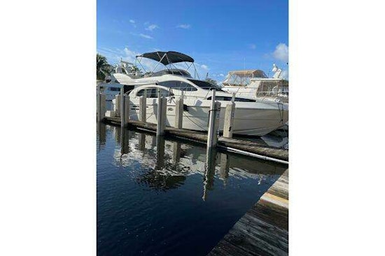 Azimut 46 Flybridge MY Yacht For Sale