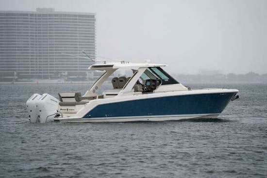 Tiara Sport 34 LS Yacht For Sale