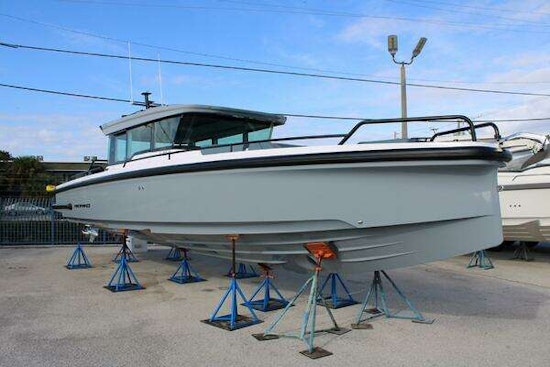 Axopar Cross Cabin Yacht For Sale
