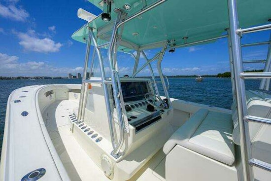SeaVee Center Console Yacht For Sale